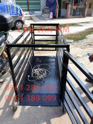 Cân Heo Điện Tử 1 Tấn (1000kg) – Cân Heo Có Lồng Cho Trang Trại Chăn Nuôi